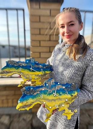 Годинник україна,подарунок коллегам , дректору, воїнам зсу