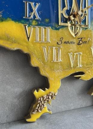 Годинник патріотичний з епоксидної смоли мапа україни5 фото