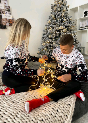Светр новорічний. парний унісекс. светр для усієї сім'ї.6 фото