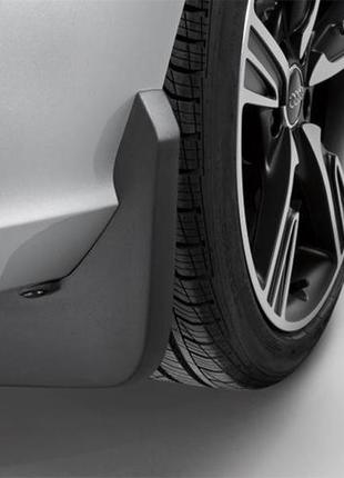Брызговики (задние) audi a3 coupe 2013- оригинальные 2шт 8v3075101 (ауди а3)