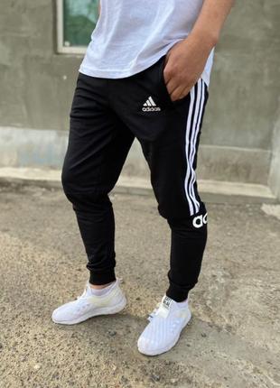 Літні чоловічі чорні спортивні штани на манжеті adidas, звужений