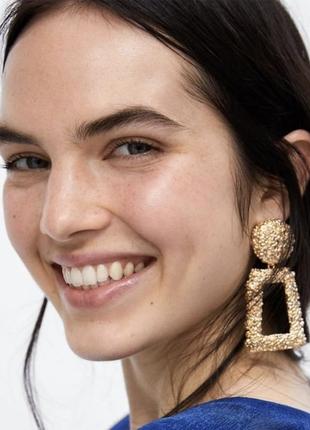Большие массивные золотые серьги бижутерия для фотосессии/ прямоугольные металлические
