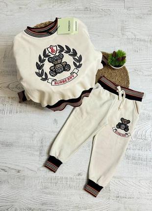 Костюм на дівчинку burberry 122 см. якість супер