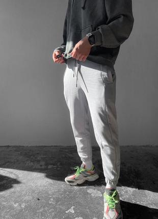 Демисезонные спортивные брюки с рефлективными вставками5 фото