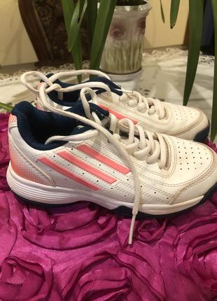 Кросівки для дівчинки ,  30 розмір  .  adidas