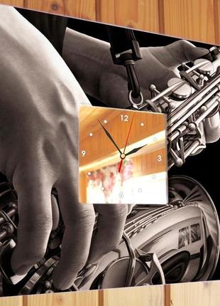 Дизайн часы "саксофон" (c00270)2 фото