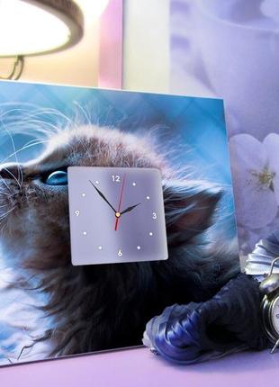 Необычные дизайнерские часы "котенок с голубыми глазами" (c00451)3 фото