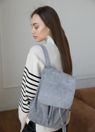 Женский рюкзак/ранец из натуральной замши светло-серый1 фото
