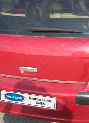 Peugeot 307 5d (2001-2008) кромка кришки багажника нижня