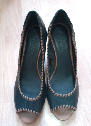 Нові шкіряні туфлі flexx 24 см zara mango h&m bershka