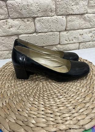 Туфлі лакові monarch