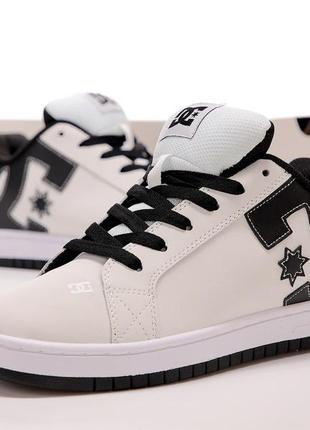 Dc shoes