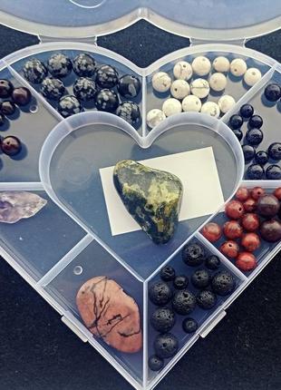 Подарок дочке на день валентина.набор для создания браслетов, ожерелья из бусин натуральных камней.1 фото