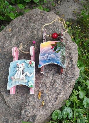 Набір декоративних санчат.