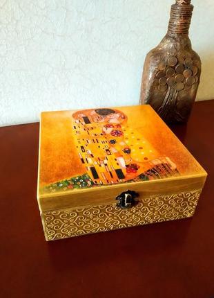 Шкатулка для украшений, техника декупаж.