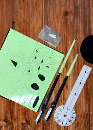 Настінний об'ємний 3d-годинник великий 120 см що світиться у темряві з цифрами та словами колір салатовий зроби сам2 фото