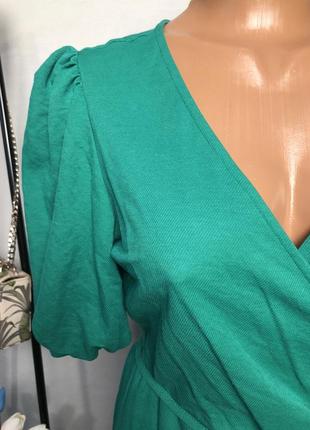 Вискозное зеленое платье на запах4 фото
