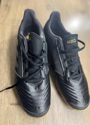 Кросівки adidas