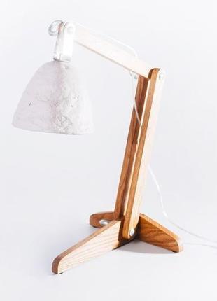 Настільна лампа з дерева та підсиленого пап'є-маше "полиск"7 фото