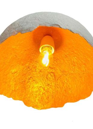 Светильник из усиленного папье-маше