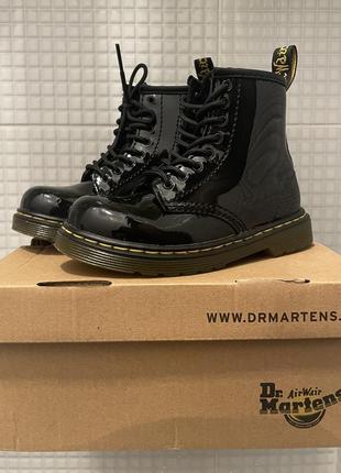 Дитячі лаковані dr. martens