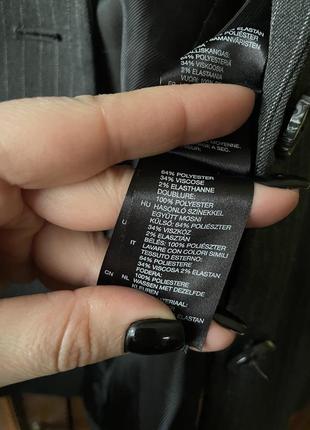 Стильний однобортний піджак у смужку5 фото