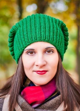 Ярко-зеленая зимняя шапка ручной работы2 фото