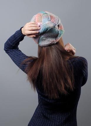 Толстая разноцветная зимняя шапка ручной работы10 фото