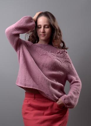 Пухнастий жіночий светр кольору пильної троянди. ручна робота4 фото