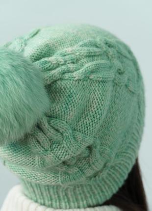 Зелено-блакитна жіноча шапка з помпоном ручної роботи8 фото