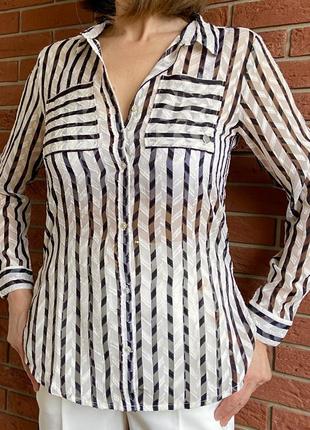 Подовжена жіноча блузка-сорочка біло-чорного кольору 42-44 укр