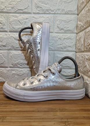 Кроссовки converse