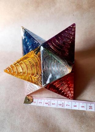 Оргонит мер-ка-ба. звёздный тетраэдр. гармонизация пространства.  семь цветов чакр. декор для дома6 фото