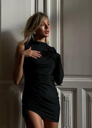Платье мини с одним рукавом варежкой, короткая облегающая стильная трендовая платье вечерняя черная5 фото