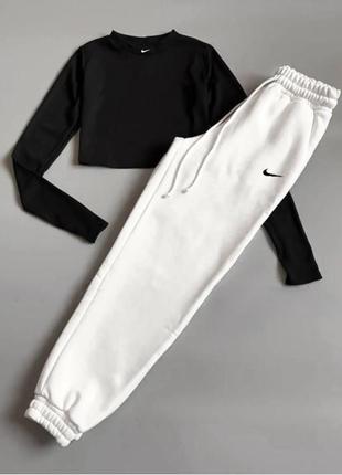 Спортивный костюм nike топ с длинными рукавами высоким воротом под горло укороченный лонгслив брюки джоггеры комплект найк черный белый6 фото