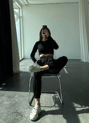 Спортивный костюм nike топ с длинными рукавами высоким воротом под горло укороченный лонгслив брюки джоггеры комплект найк черный белый7 фото