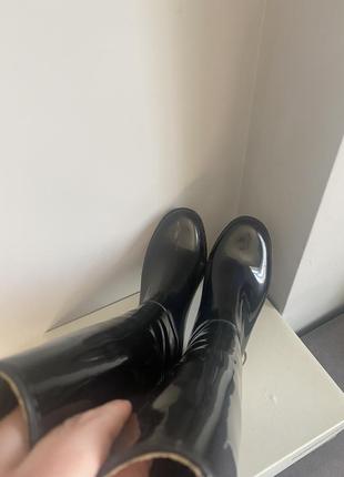 Высокие резиновые сапоги чёрные на каучуковой подошве { средний каблук} германия2 фото