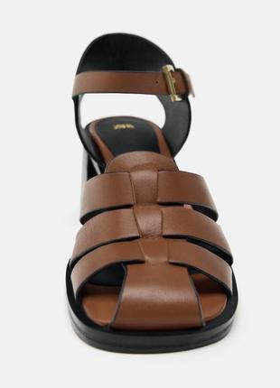 Zara кожаные сандалии на широких каблуках, сандалии, босоножки, туфли5 фото