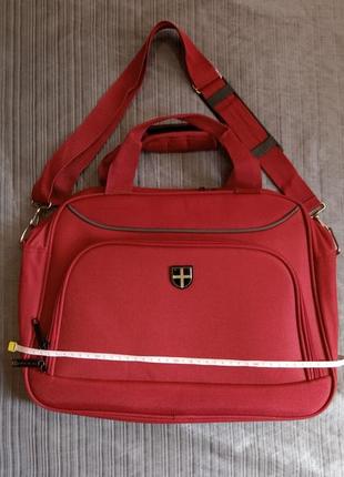 Swizzdesign сумка
сумка бордовая фирменная2 фото