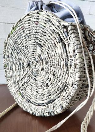 Унікальна плетена кругла сумка-таблетка, кроссбоді2 фото