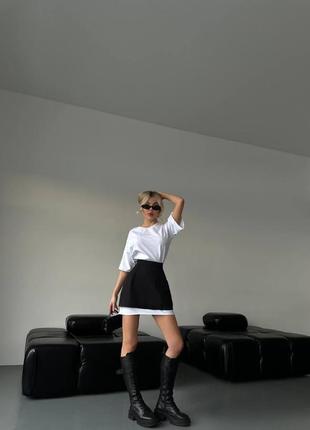 Костюм женский белый оверсайз футболка черная юбка мини на высокой посадке качественный стильный трендовый5 фото