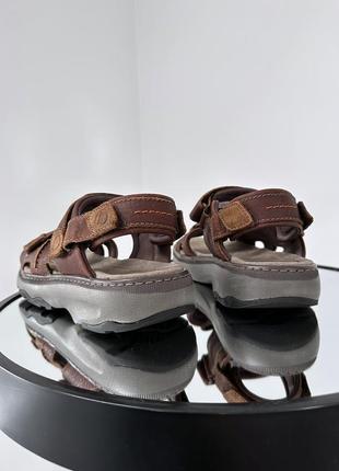 Шкіряні босоніжки на липучках clarks3 фото