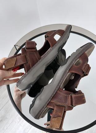 Шкіряні босоніжки на липучках clarks4 фото