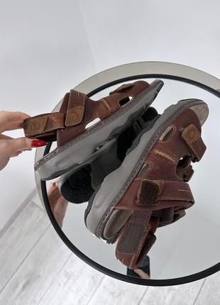 Шкіряні босоніжки на липучках clarks6 фото