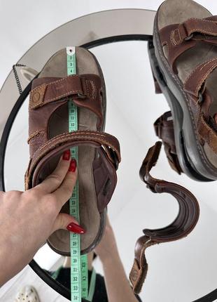 Шкіряні босоніжки на липучках clarks10 фото