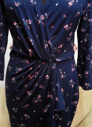 Элегантное платье с драпировкой 2