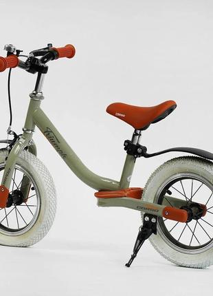 Дитячий велобіг corso "triumph" 74100. сталева рама, надувні колеса 12", підніжка, крила, дзвіночок4 фото