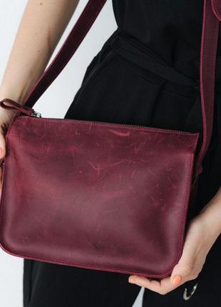 Мінімалістична жіноча сумка через плече бордового кольору з натуральної шкіри