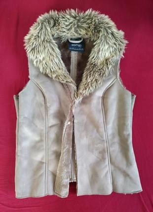 Мякенька жилетка під замш