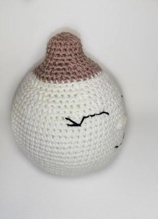 Грудь,веселые подарки.